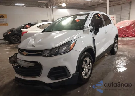 2018 Chevrolet Trax Ls z USA, uszkodzony, nr VIN KL7CJKSB4JB582028